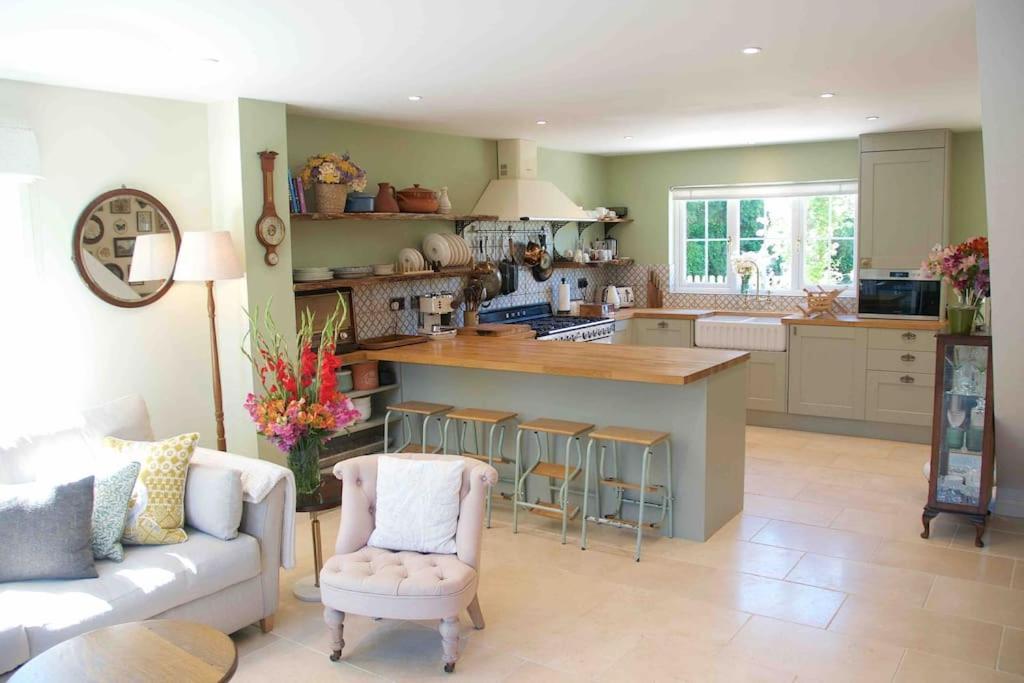 Canal View 2 Bedrooms End Of Terrace Chichester Exterior foto